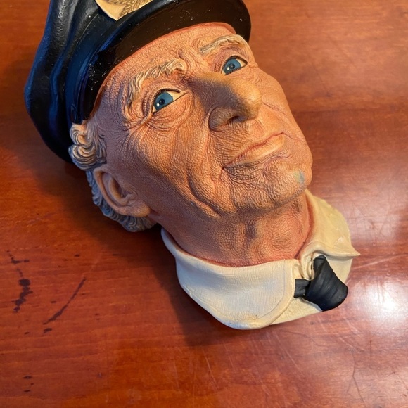 Vintage Bossons Chalk Ware Sea Captain Retired - Picture 8 of 8